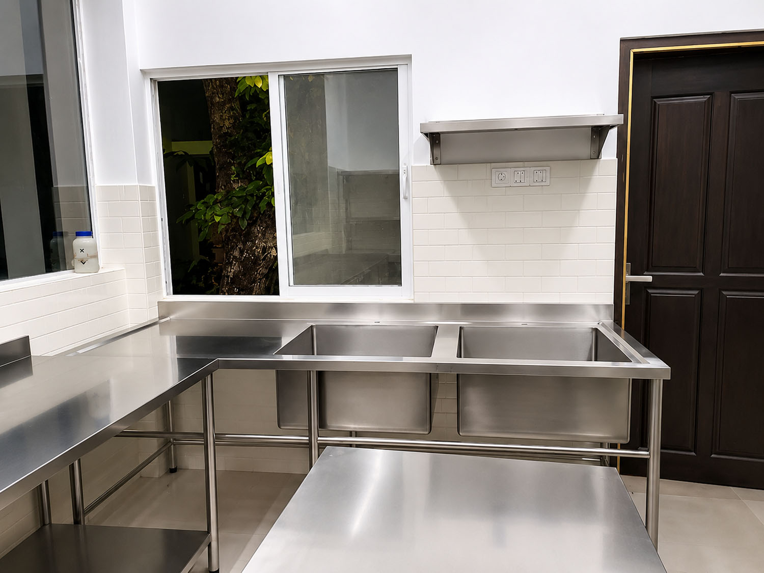 Completed commercial kitchen project 3